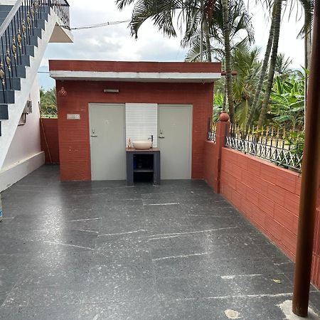 Sakthi Garden Home Stay Ироду Экстерьер фото