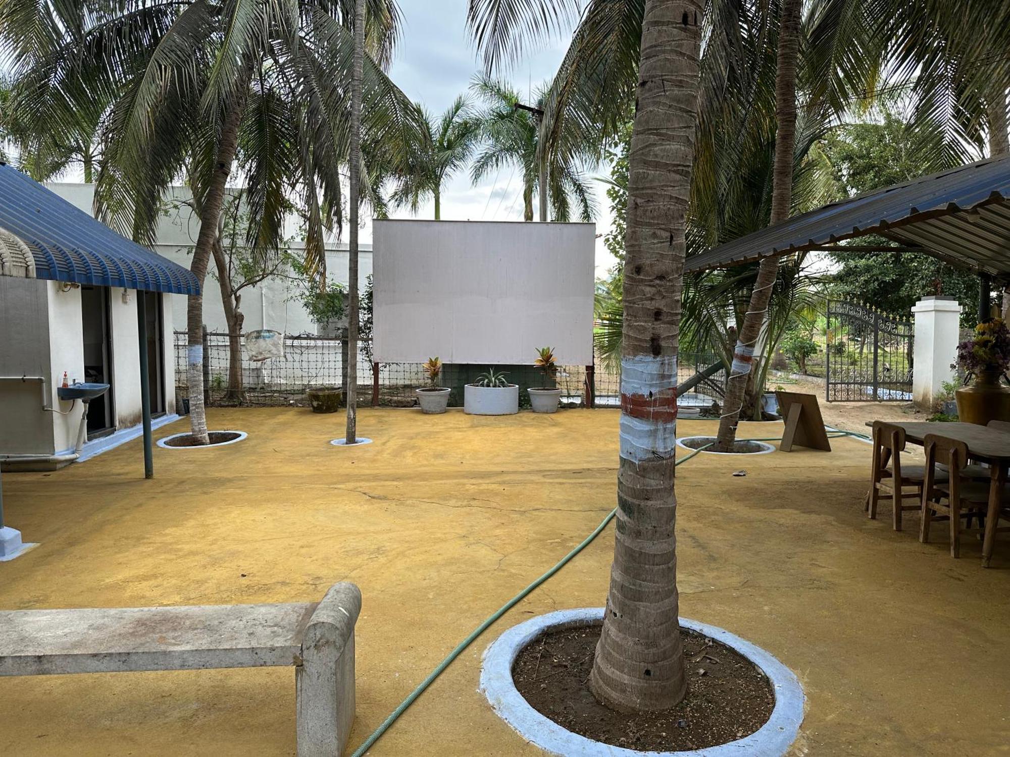 Sakthi Garden Home Stay Ироду Экстерьер фото