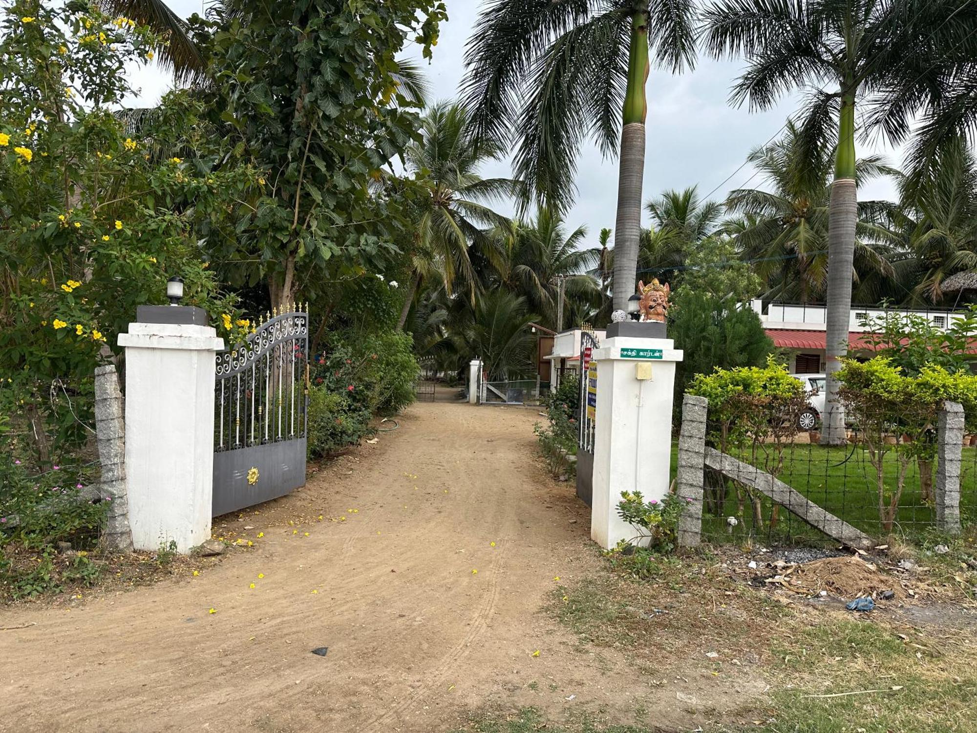 Sakthi Garden Home Stay Ироду Экстерьер фото